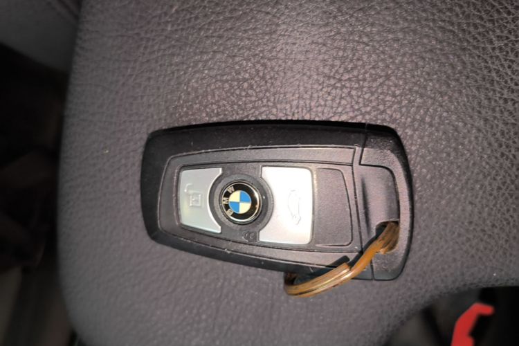 BMW 3 Series 2017 #14 BMW 3 Series 2017 car image #14