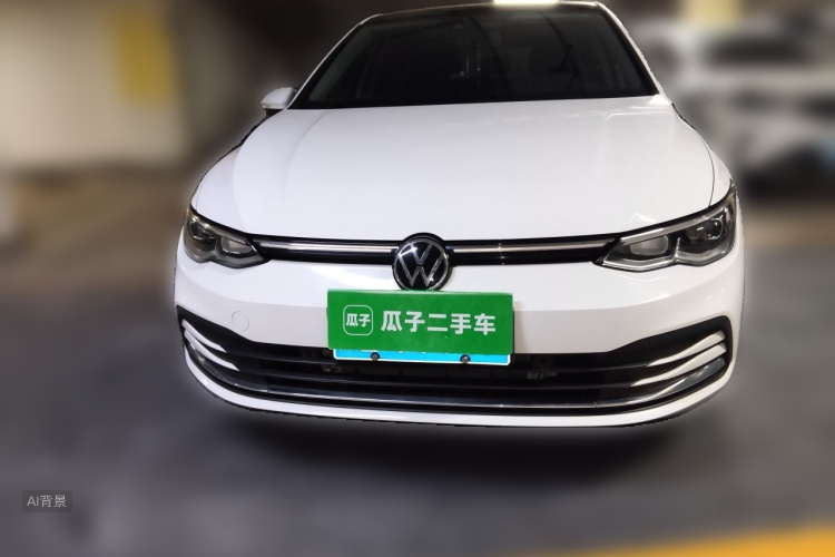Volkswagen Golf 2023 car image #3