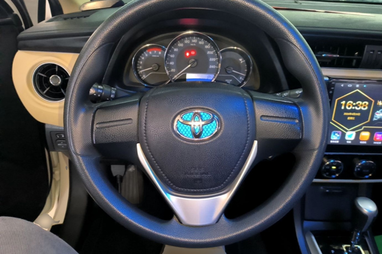 Toyota Corolla 2018 #24 Toyota Corolla 2018 car image #24