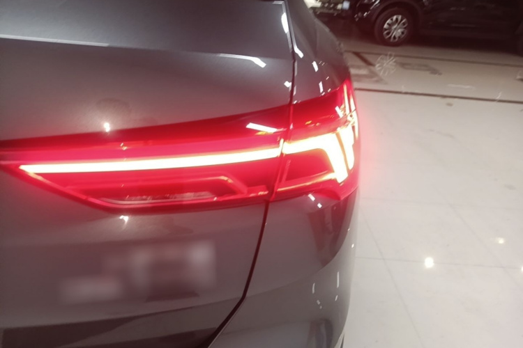 Audi Q3 2023 #8 Audi Q3 2023 car image #8