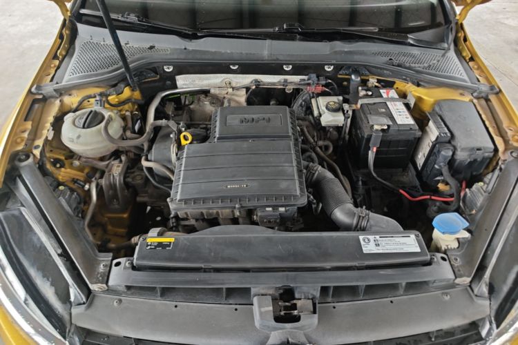 Volkswagen Golf 2019 car image #20