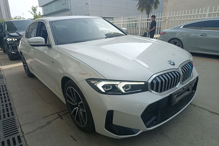 BMW 3 Series 2024 image de voiture #4
