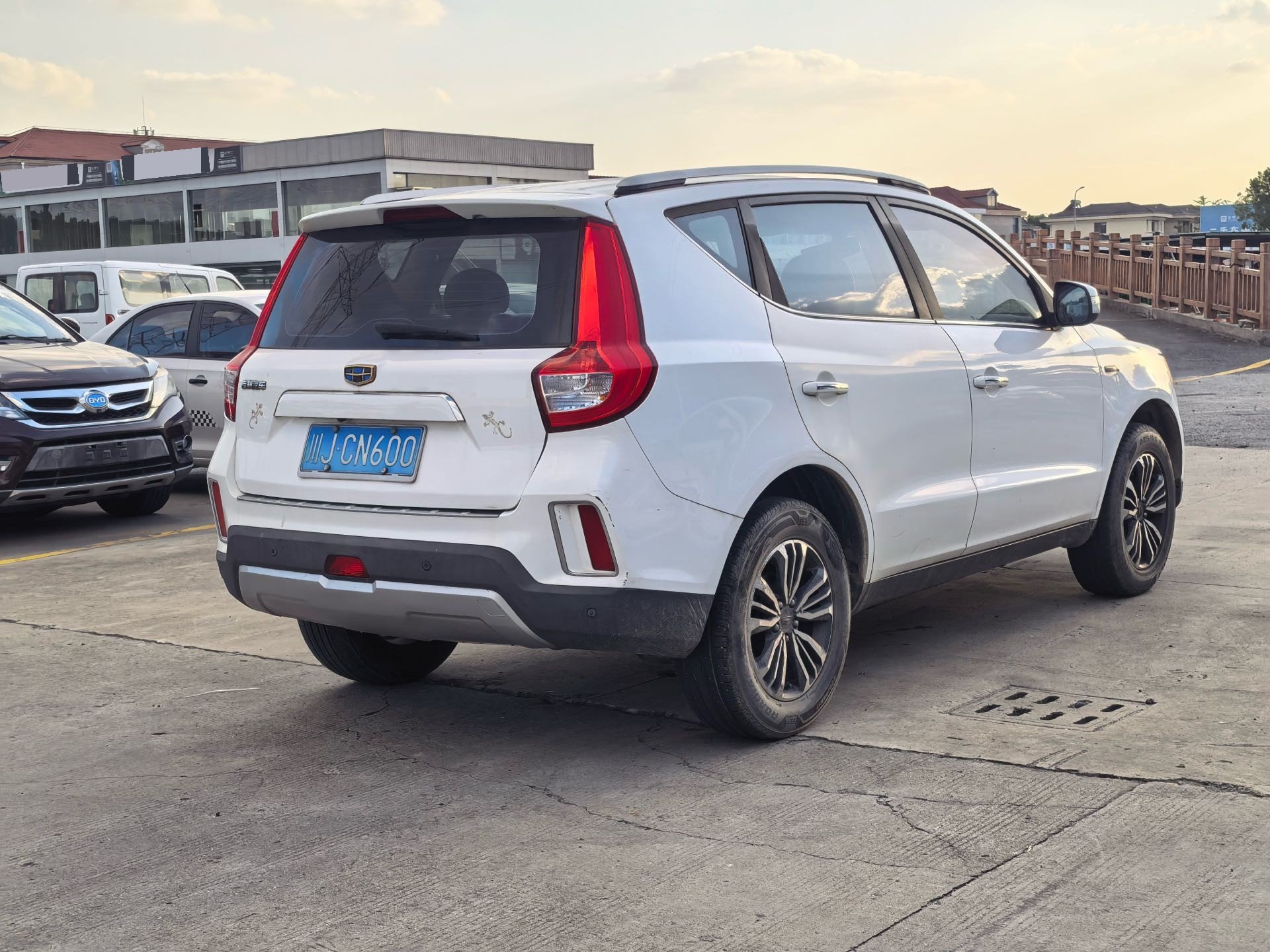 GEELY Vision X6 2017 #6 GEELY Vision X6 2017 car image #6