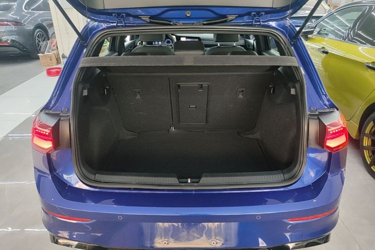 Volkswagen Golf 2021 car image #21