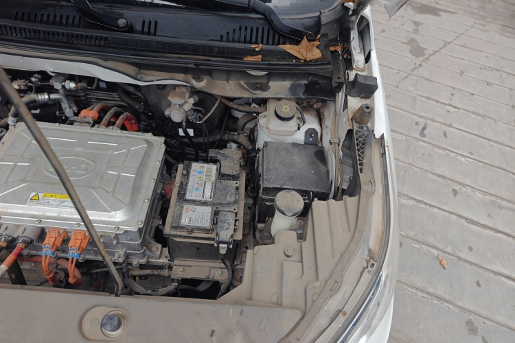 BYD Yuan New Energy 2020 immagine di auto #25