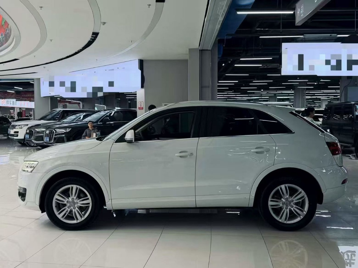 Audi Q3 2015 #3 Audi Q3 2015 car image #3