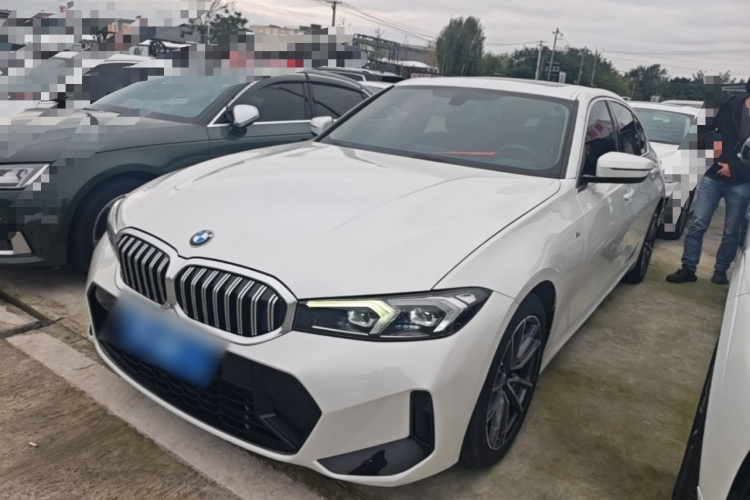 BMW 3 Series 2024 #2 BMW 3 Series 2024 immagine di auto #2
