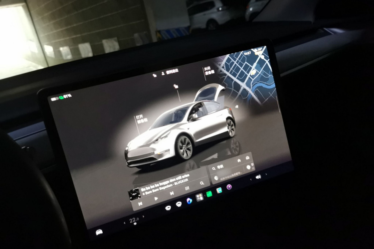 Tesla Model Y 2023 #16 Tesla Model Y 2023 car image #16