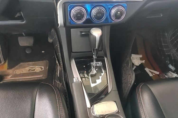 Toyota Corolla 2018 car image #14