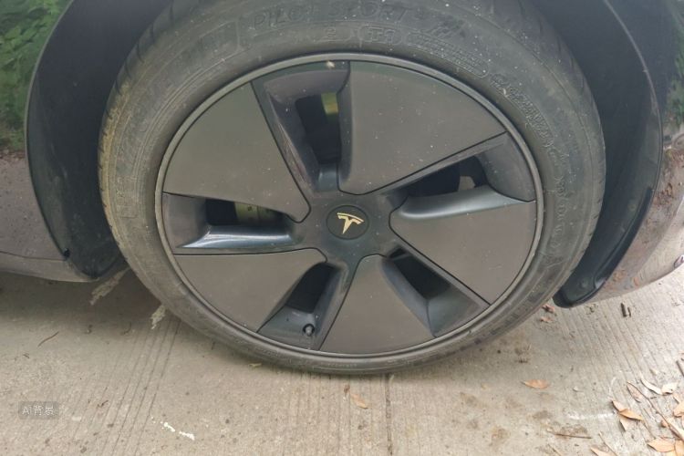 Tesla Model 3 2022 car image #9
