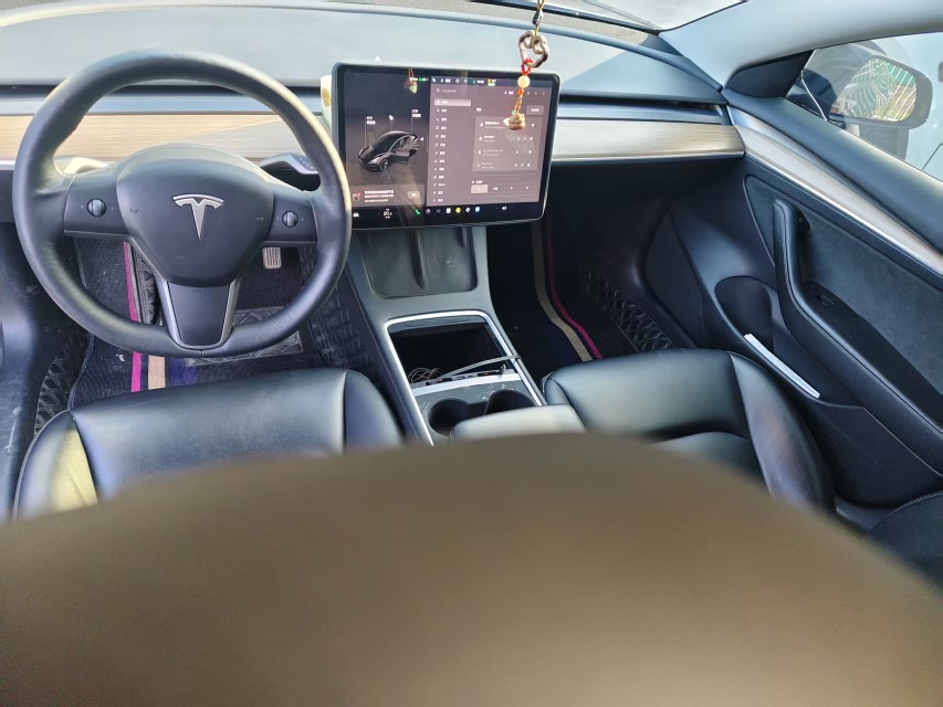 Tesla Model 3 2023 صورة سيارة #3