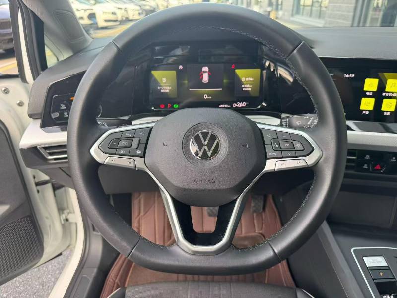 Volkswagen Golf 2021 car image #6