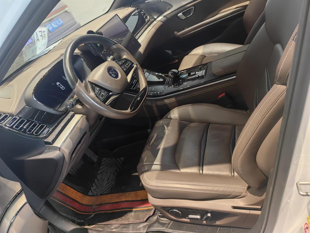 BYD Han 2022 car image #16