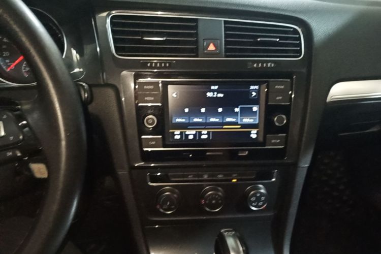 Volkswagen Golf 2018 #10 Volkswagen Golf 2018 car image #10