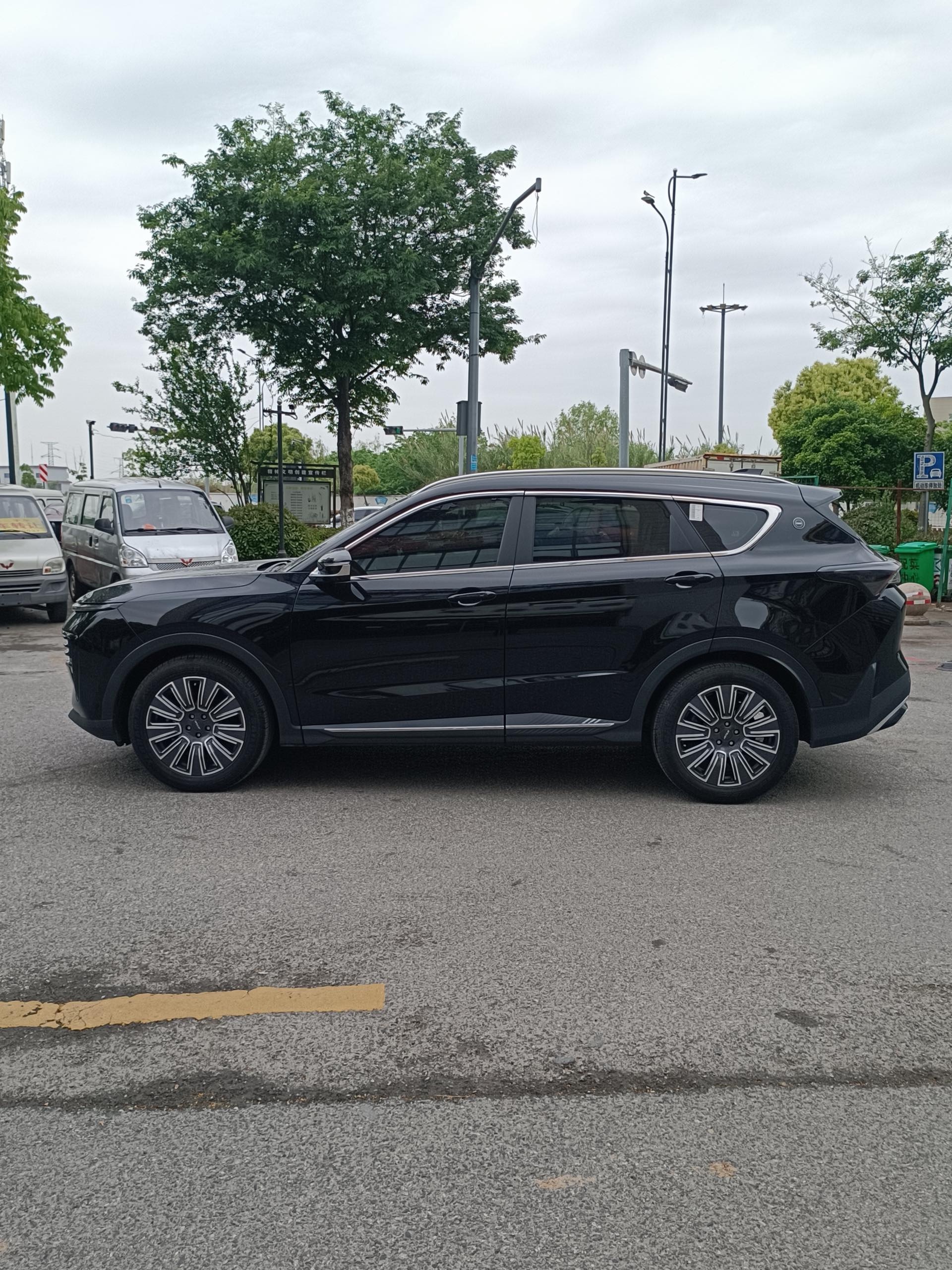 Jetour X70 PLUS 2024 car image #3