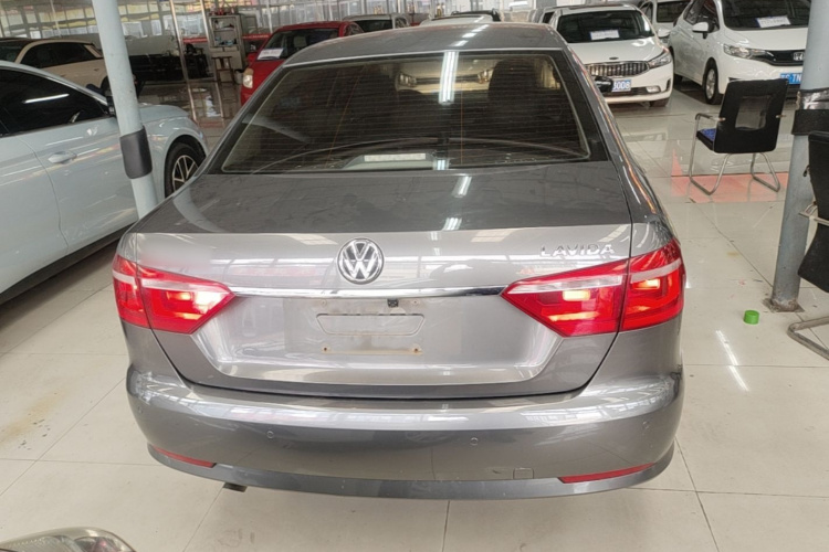 Volkswagen Lavida 2014 #4 Volkswagen Lavida 2014 car image #4
