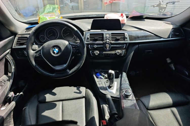 BMW 3 Series GT 2019 car image #12