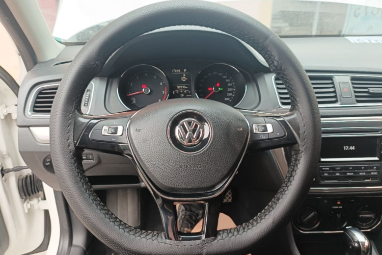 Volkswagen Lavida 2017 #15 Volkswagen Lavida 2017 car image #15