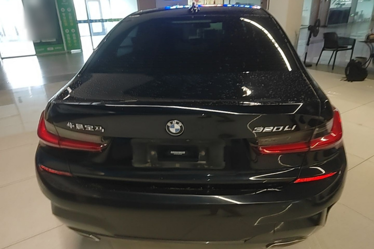 BMW 3 Series 2021 car image #6