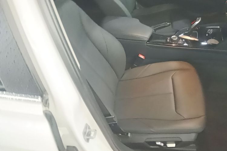BMW 3 Series 2016 car image #23