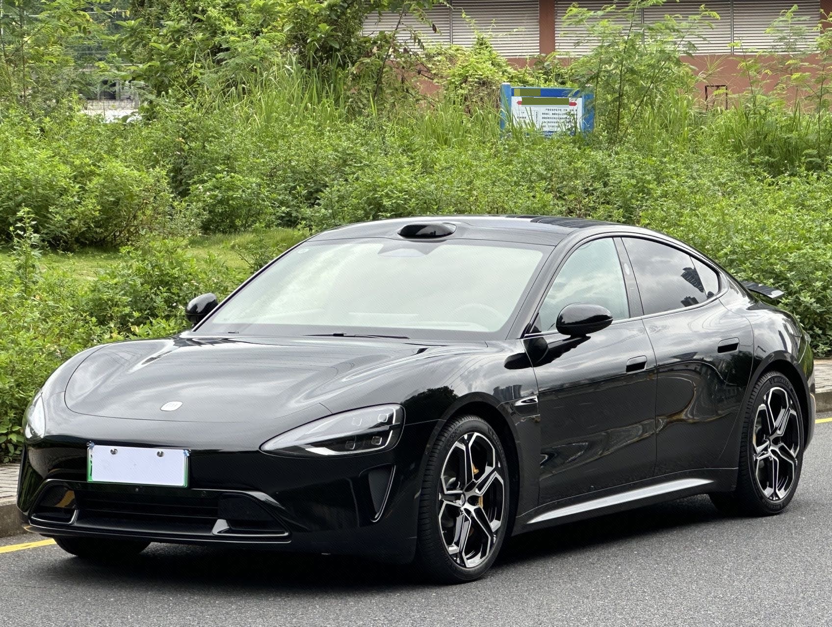 MI SU7 2025 car image 