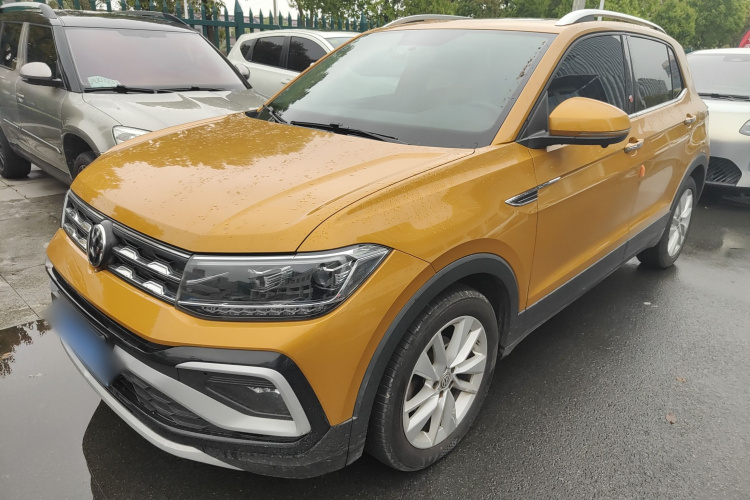 Volkswagen T-Cross 2020 car image #2