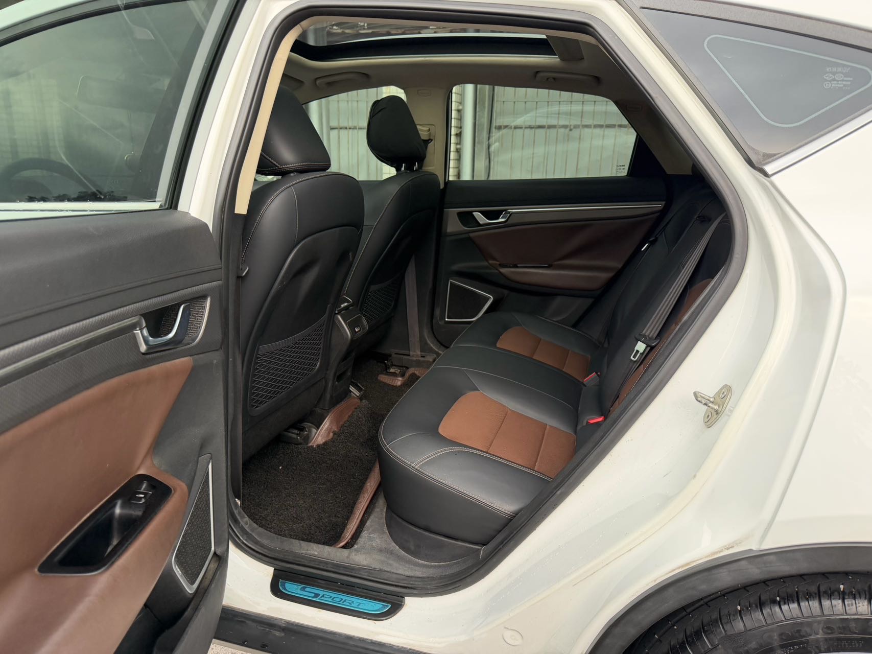 GEELY Emgrand GS 2017 immagine di auto #7