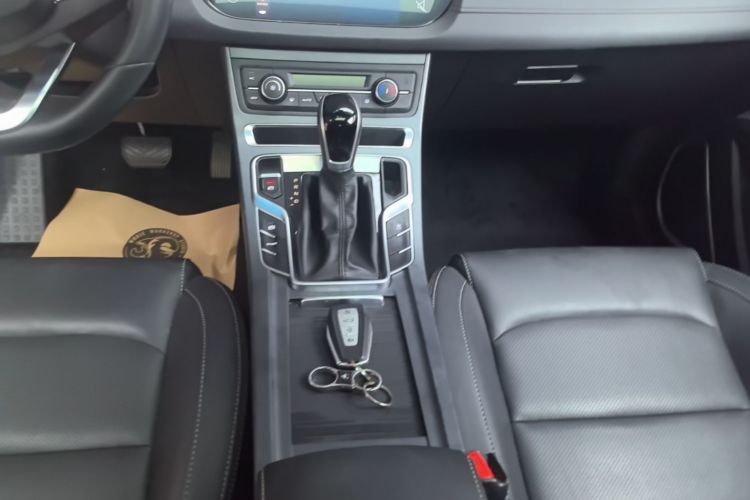 GEELY Emgrand 2019 #14 GEELY Emgrand 2019 car image #14