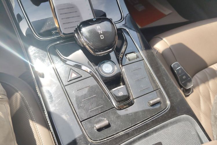 BYD Han 2023 car image #18
