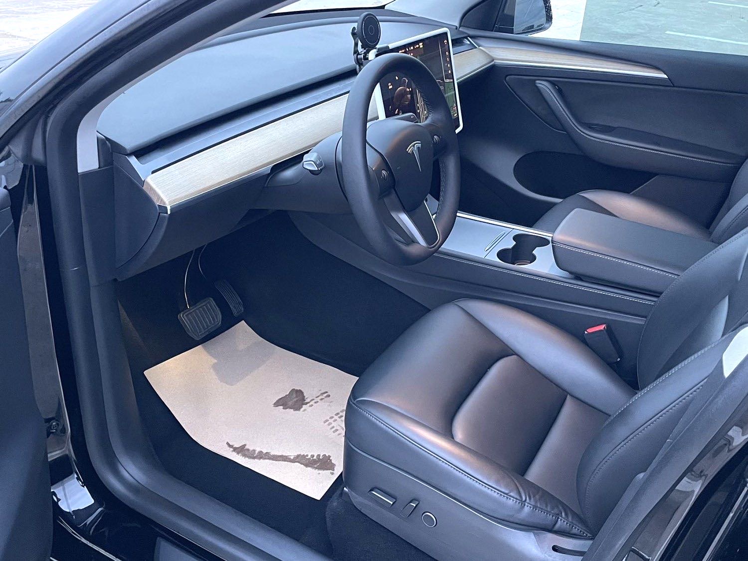 Tesla Model Y 2021 #7 Tesla Model Y 2021 car image #7