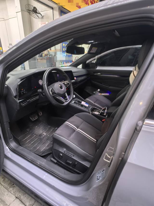 Volkswagen Golf 2021 car image #5