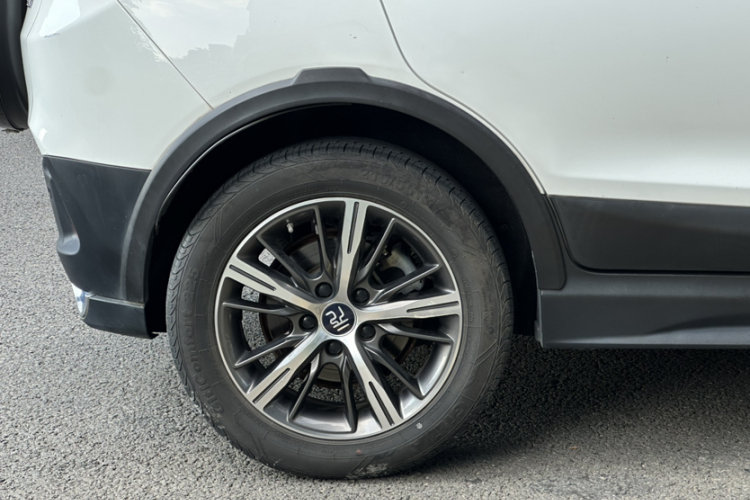 BYD Yuan New Energy 2019 #11 BYD Yuan New Energy 2019 car image #11