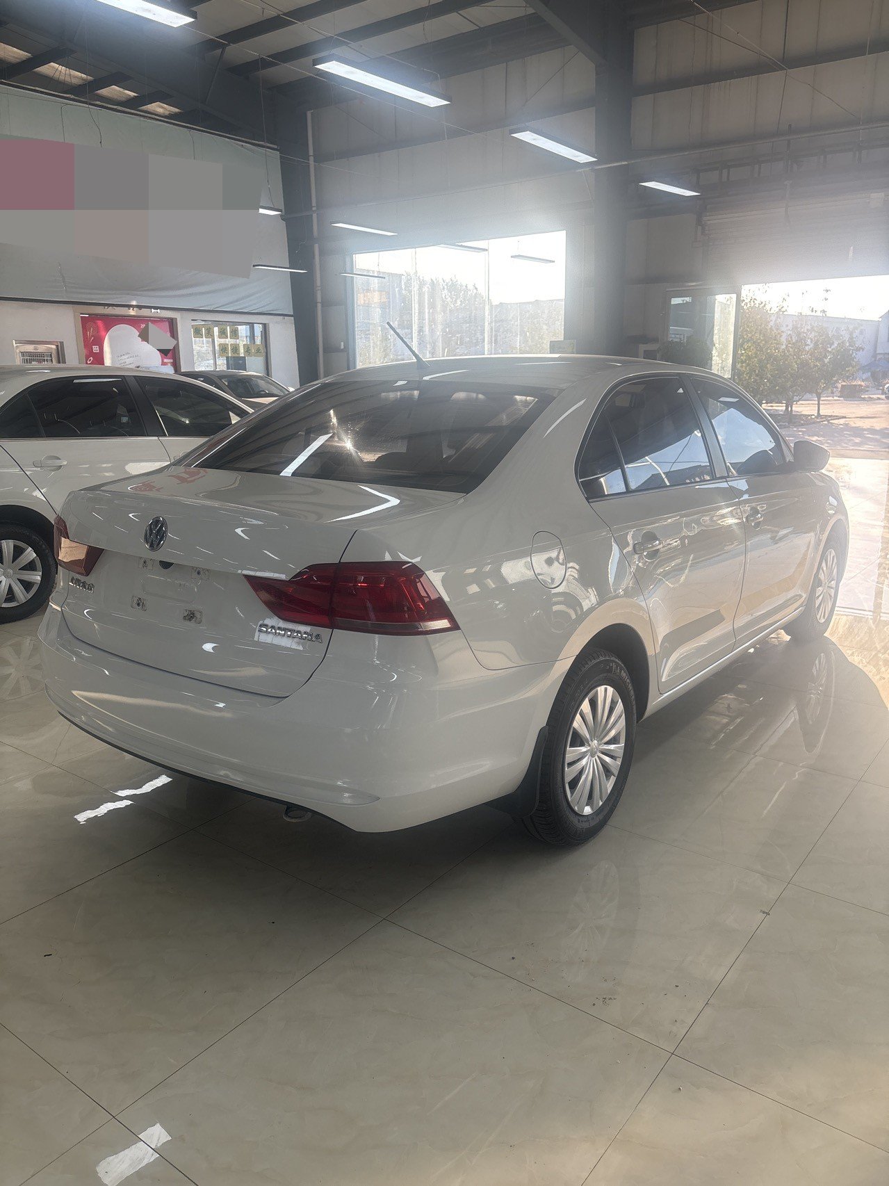 Volkswagen Santana 2017 car image #2