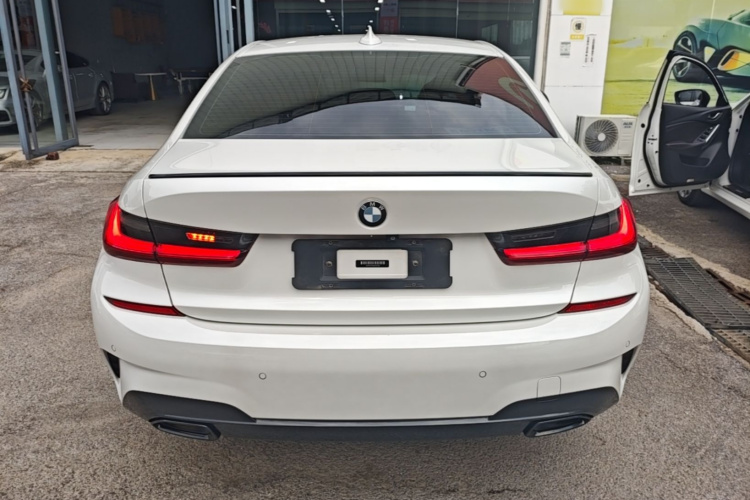 BMW 3 Series 2020 #6 BMW 3 Series 2020 car image #6