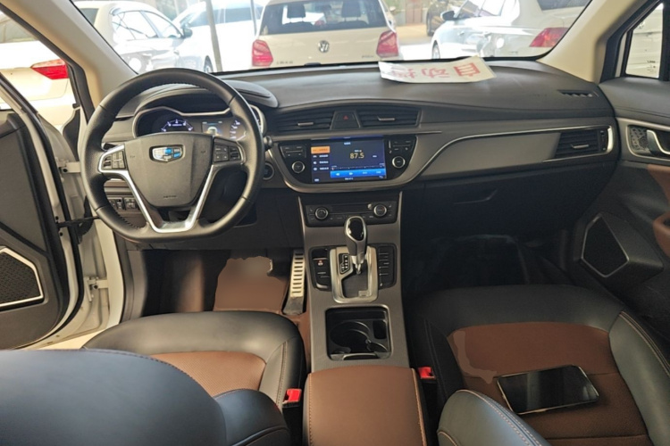 GEELY Emgrand GS 2018 car image #11