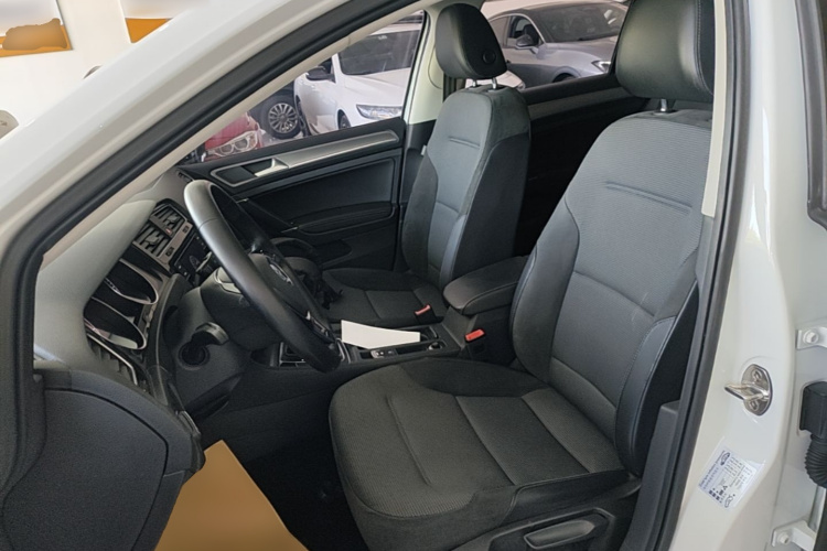Volkswagen Golf 2018 #15 Volkswagen Golf 2018 car image #15