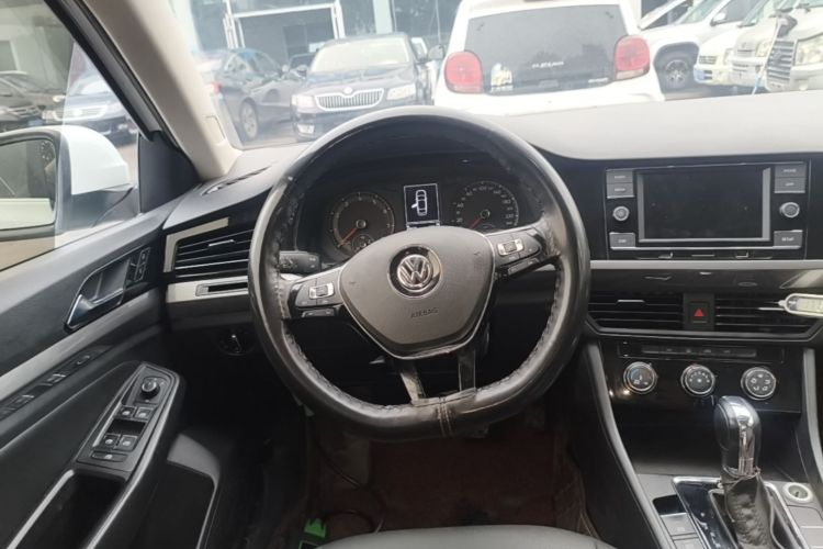 Volkswagen Bora 2020 car image #11