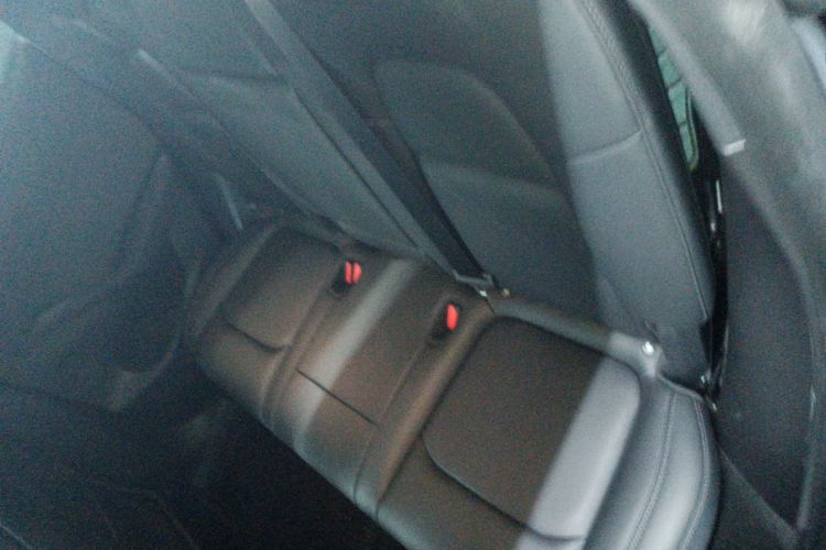 Tesla Model Y 2021 #17 Tesla Model Y 2021 car image #17
