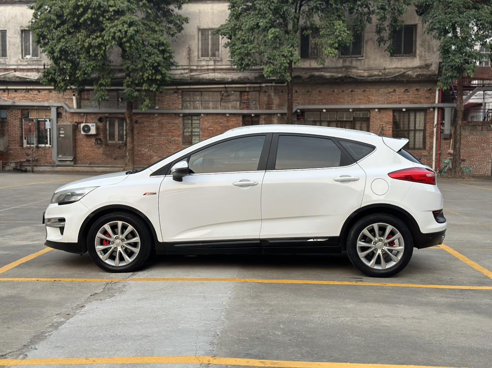 GEELY Emgrand GS 2016 car image #4