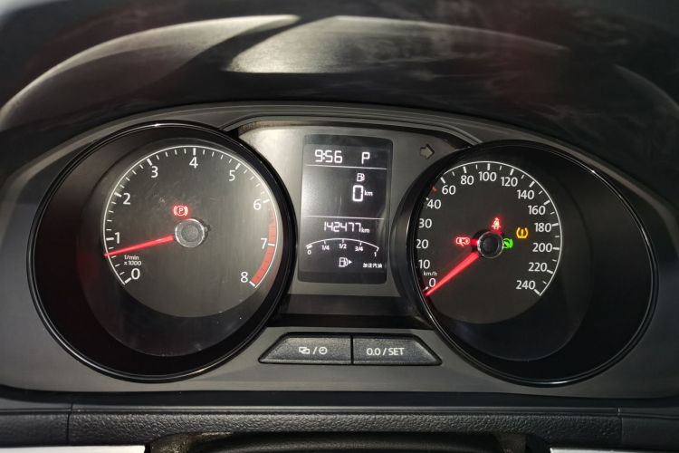 Volkswagen Lavida 2018 car image #12