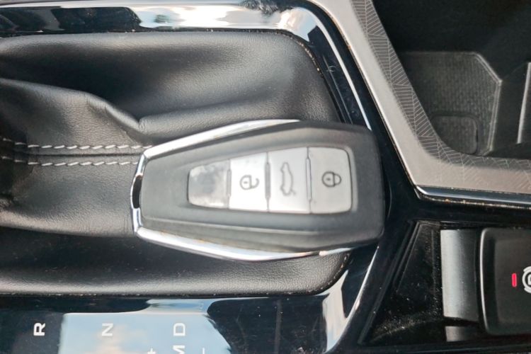 GEELY Emgrand 2024 car image #9