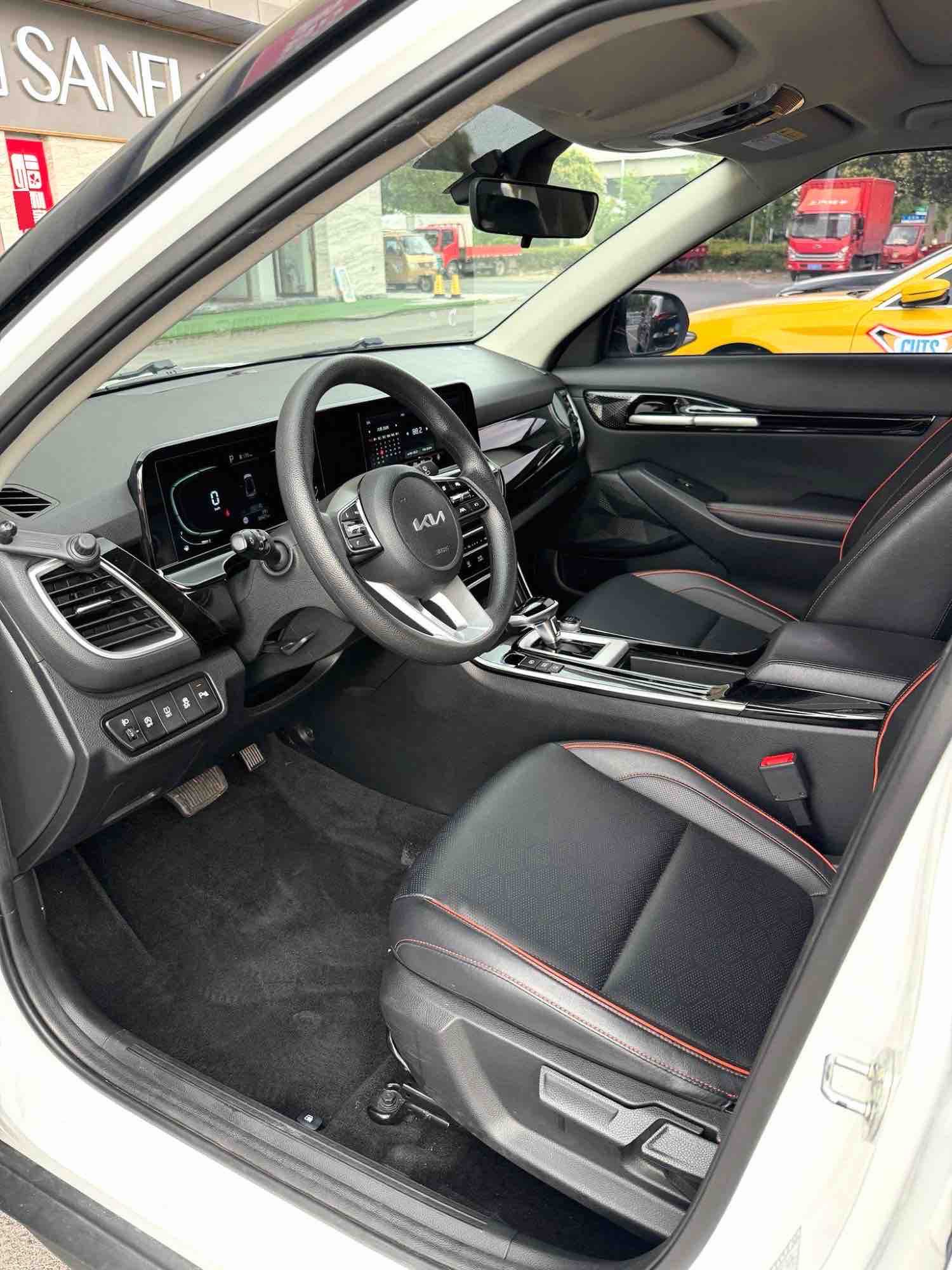 Kia Seltos 2023 #2 Kia Seltos 2023 immagine di auto #2