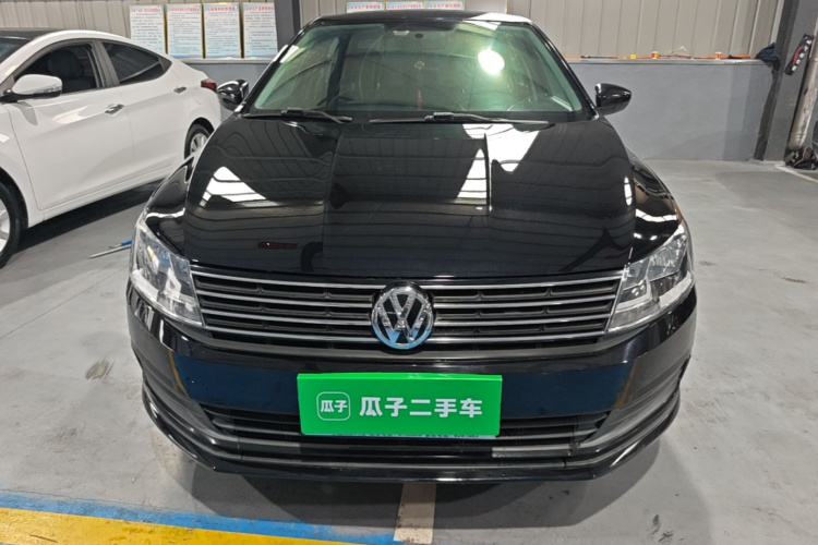 Volkswagen Lavida 2017 car image #3