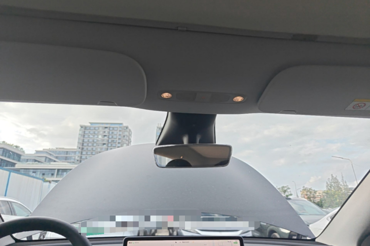 Tesla Model Y 2023 #18 Tesla Model Y 2023 car image #18