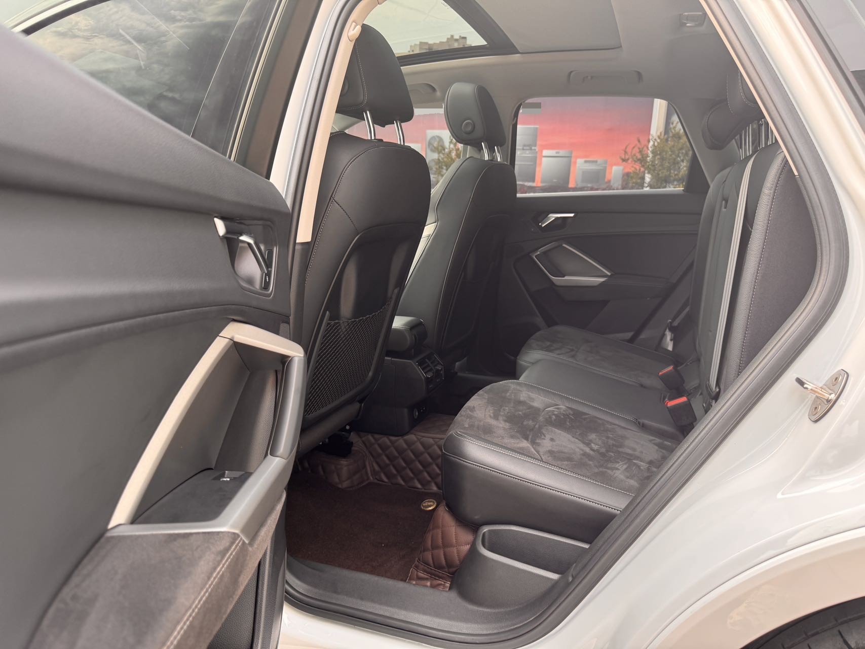 Audi Q3 2023 imagen de coche #8