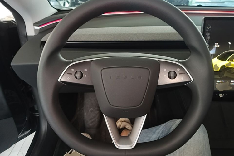 Tesla Model 3 2024 #11 Tesla Model 3 2024 car image #11