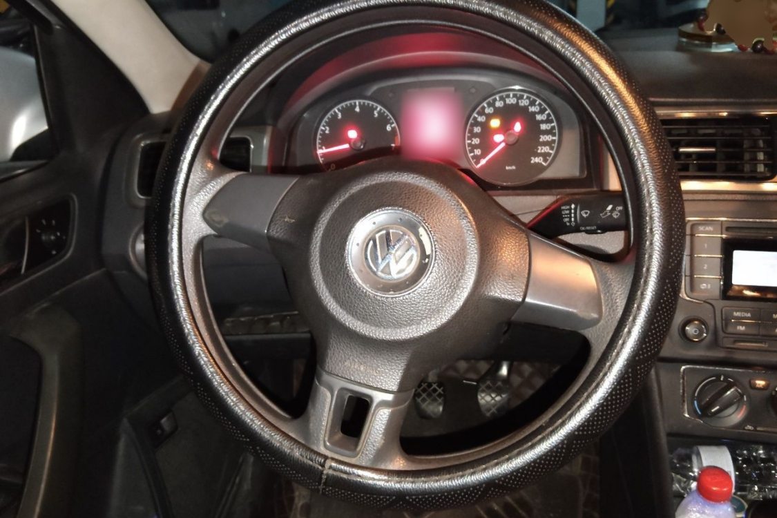 Volkswagen Santana 2015 car image #22