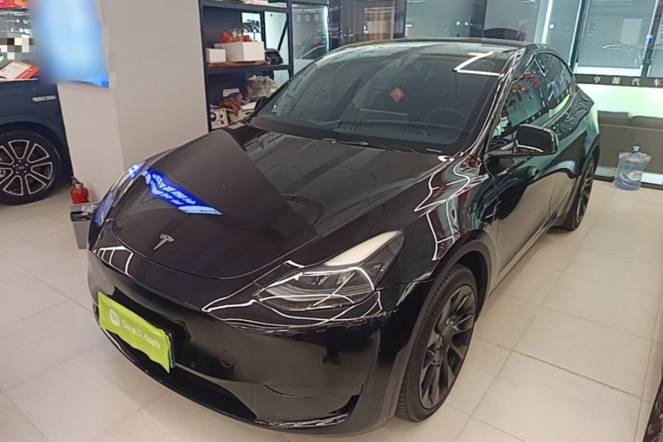 Tesla Model Y 2023 #2 Tesla Model Y 2023 car image #2