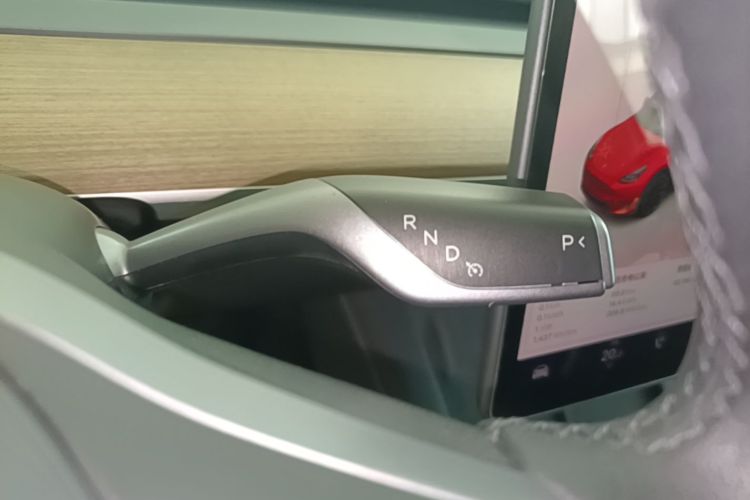 Tesla Model Y 2022 #18 Tesla Model Y 2022 car image #18