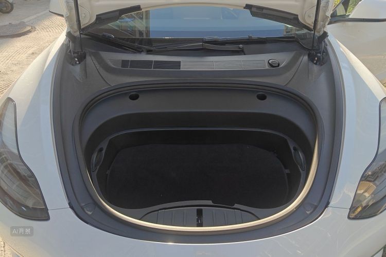 Tesla Model 3 2022 car image #22